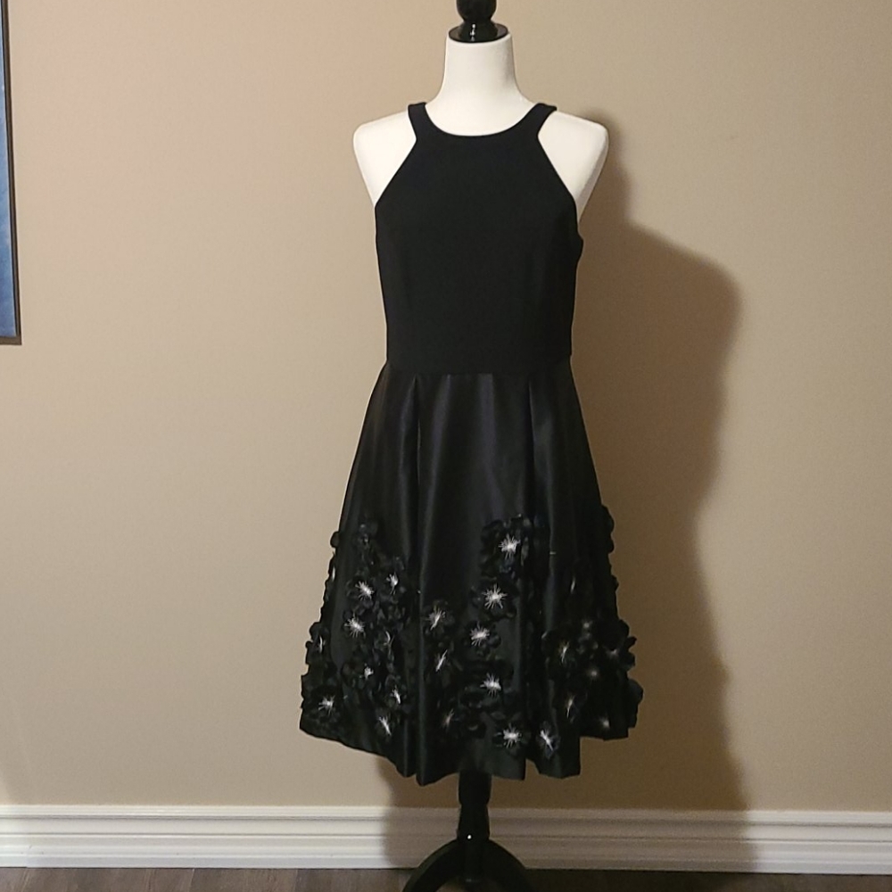 Dress sleeveless